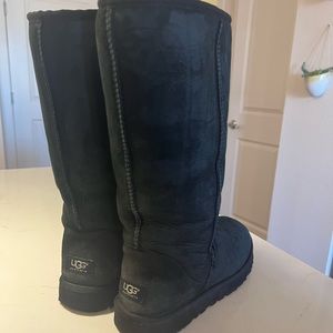 Women’s Classic Tall Ugg Boots - Black